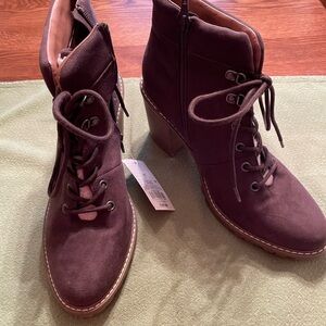 Universal Thread Brown Heeled Boots